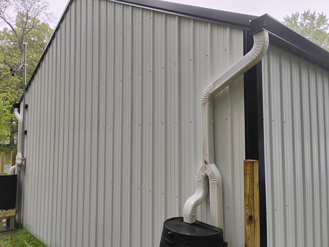 Rain barrel overflow diverter system